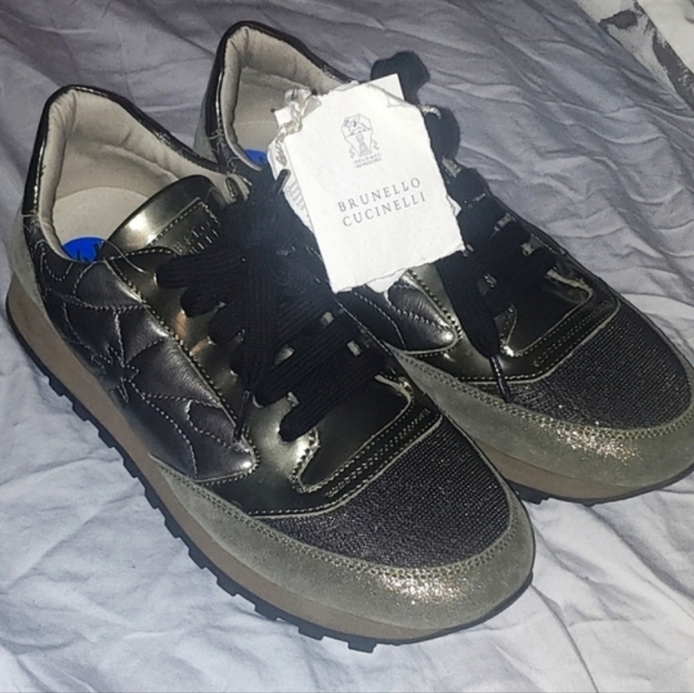Brand new with tags AUTHENTIC DESIGNER BRUNCELLO CUCINELLI SNEAKERS 7.5 Fit US 8